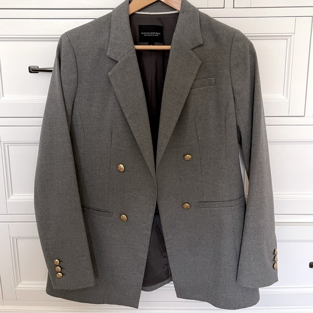 Banana Republic Boyfriend Blazer in Gray